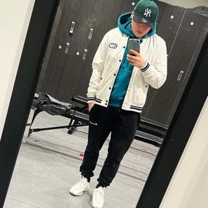 Meet your Posher, Jesus